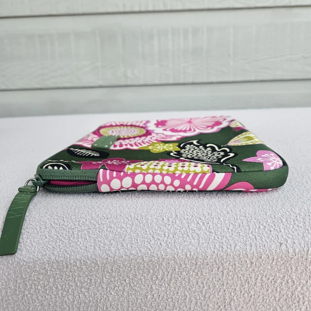 Vera Bradley Neoprene Ipad Laptop Tablet Sleeve Cover Olivia Pink 10 1/4 x 8 in